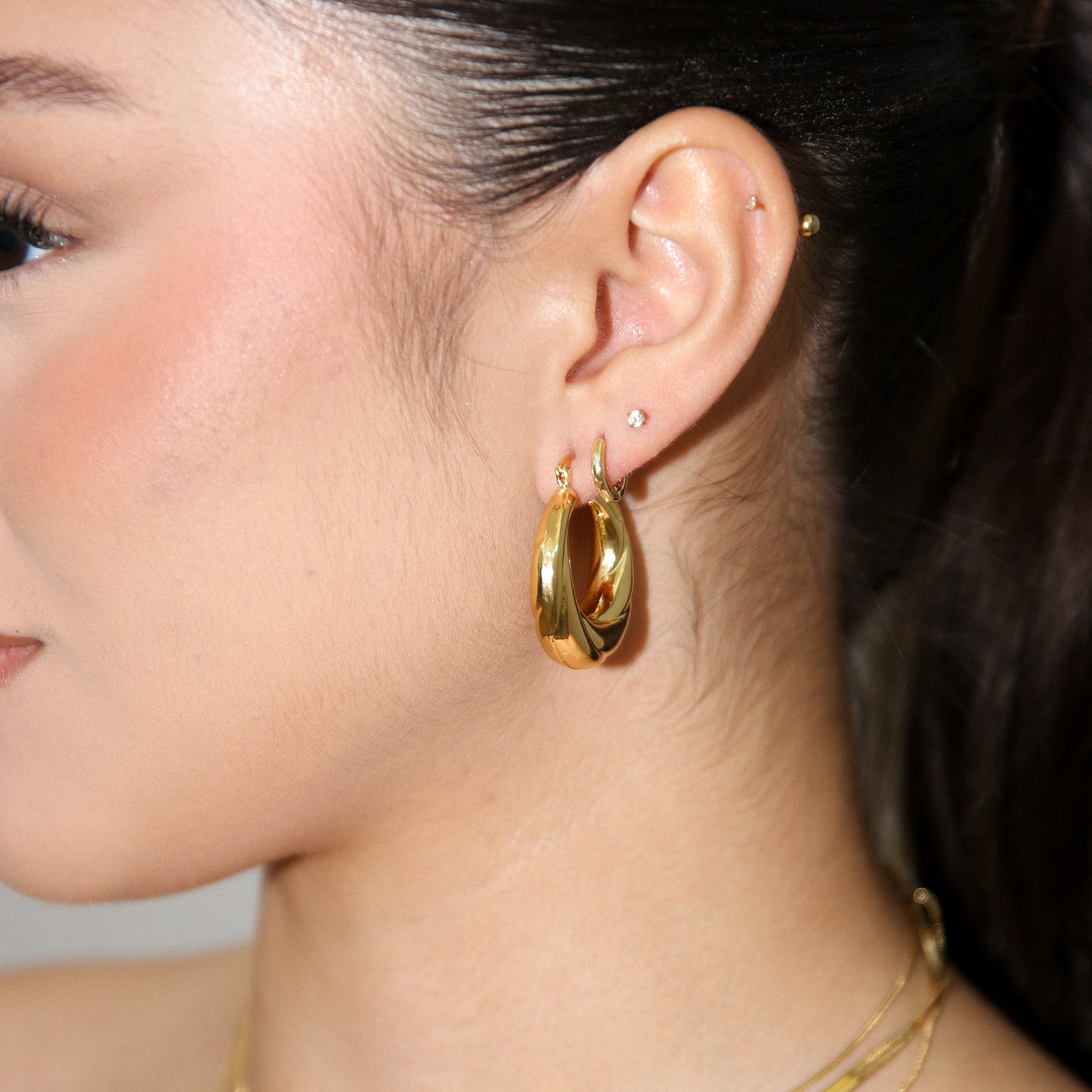 Nadine hoops