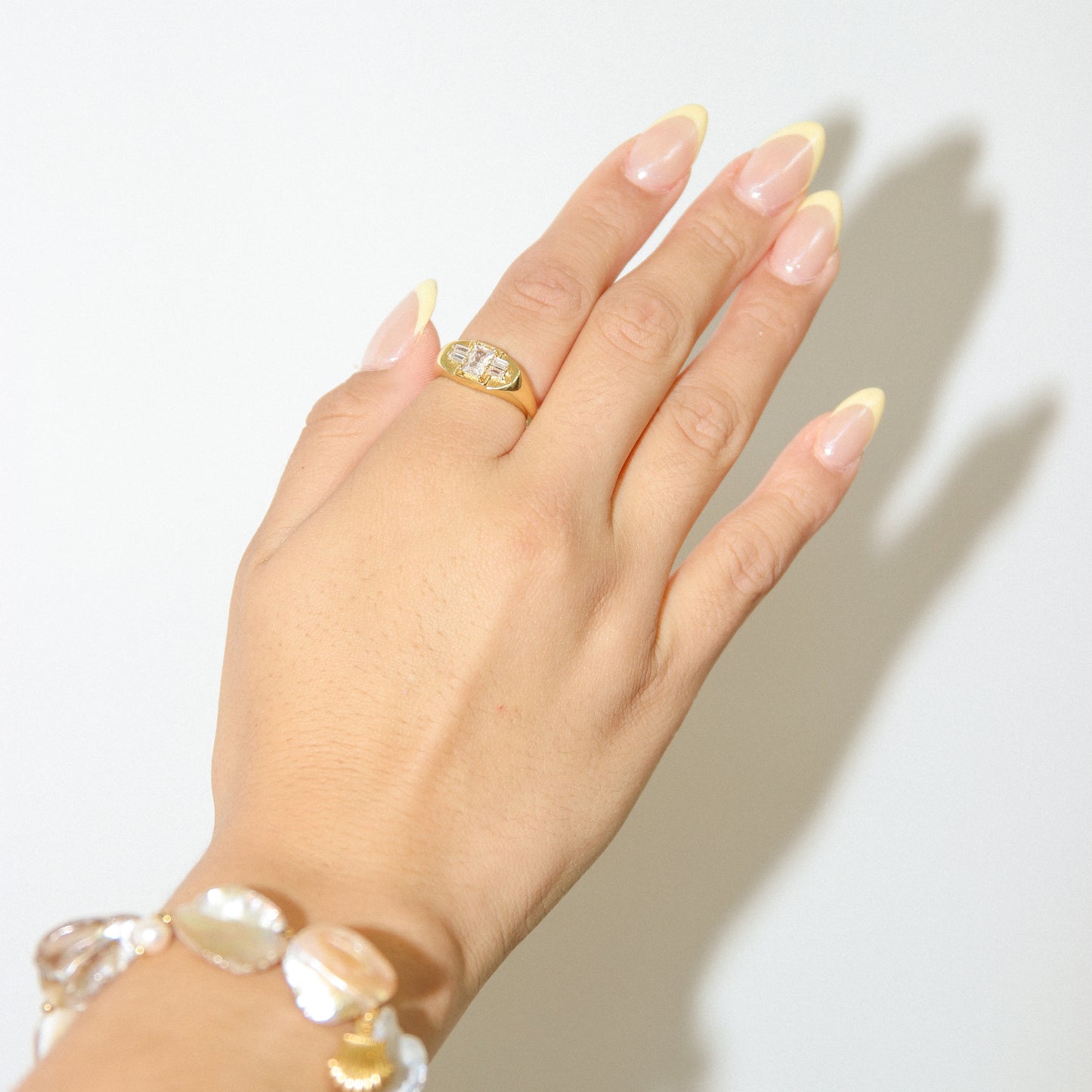 Ella brilla ring